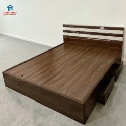 Giường gỗ MDF Melamine ngăn kéo đầu bo vuông màu óc chó cao cấp tại Thịnh Phát