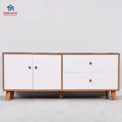 Kệ tivi MDF chân gỗ phong cách Bắc Âu màu trắng vân gỗ có 2 ngăn kéo tay nắm tròn và 2 cánh tủ