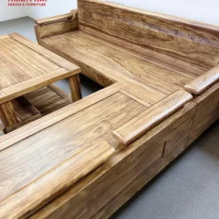 Vân gỗ Hương Xám tự nhiên nổi bật trên bộ sofa gỗ mẫu góc tay trứng