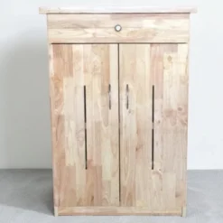 Tủ giày gỗ cao su 2 cánh màu tự nhiên thiết kế nhỏ gọn có khe thoáng chống mùi