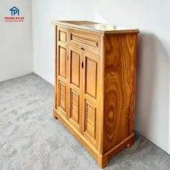 Tủ giày 3 cánh cao gỗ Hương Xám màu tự nhiên thiết kế cổ điển có khe thoáng và ngăn kéo tiện dụng