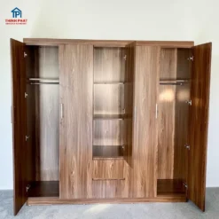 Tủ quần áo gỗ mdf 5 cánh màu óc chó chi tiết bên trong tại Đà Nẵng
