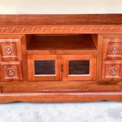 Kệ tivi cổ điển 2 cánh kính Gỗ Hương Đá Nội Thất Thịnh Phát