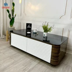 Bàn sofa chữ nhật 2 hộc trắng nan sọc mặt đen đặt cạnh sofa, phù hợp tham khảo trước khi chọn mua
