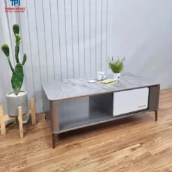 Ảnh chi tiết Bàn sofa xám trắng hộc trơn chân cao gọn cho khách xem dáng bàn và mặt bàn tại Nội Thất Thịnh Phát Đà Nẵng