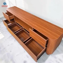 Kệ tivi gỗ MDF nhiều ngăn kéo khi mở tại showroom Nội Thất Thịnh Phát Đà Nẵng